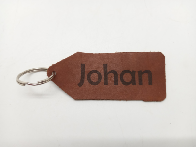 custom-leather-tag